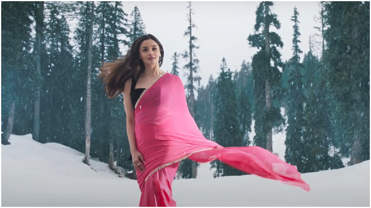 Alia Bhatt saree trong teaser Rocky Aur Rani Kii Prem Kahaani
