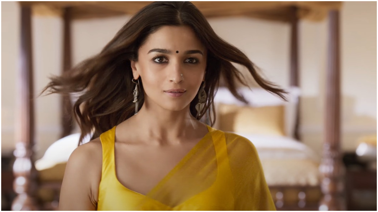 Alia Bhatt trong teaser Rocky Aur Rani Kii Prem Kahaani