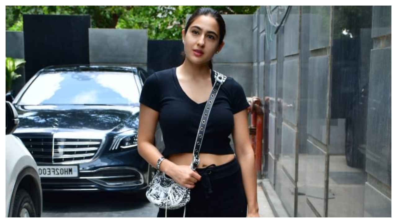 Sara Ali Khan thoải mái khoe túi Balenciaga sành điệu có thể trang trải chi phí đám cưới;  kiểm tra giá