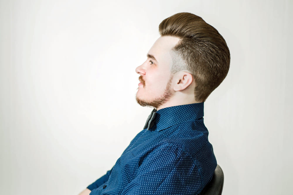 Pompadour corte para trás