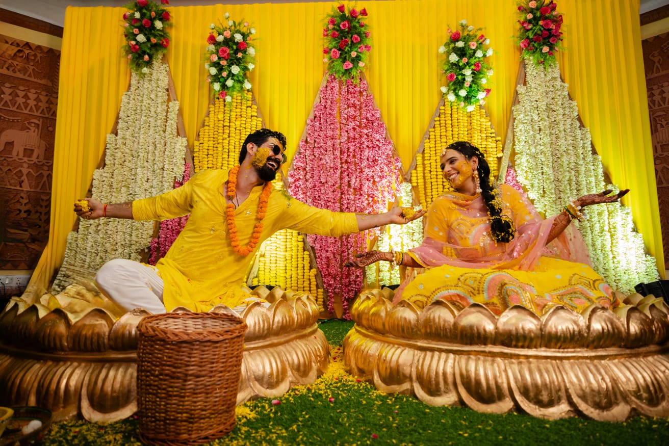 NHỮNG HÌNH ẢNH chưa từng thấy của Kabir Duhan Singh từ Engagement và Haldi