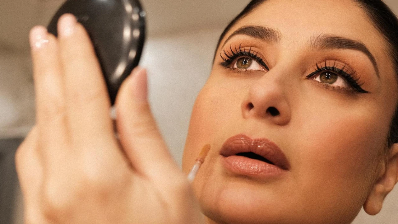 The Crew: Kareena Kapoor shares INSIDE pics from vanity van; Here’s how she transforms into her character The Crew: Kareena Kapoor shares INSIDE pics from vanity van; Here’s how she transforms into her character