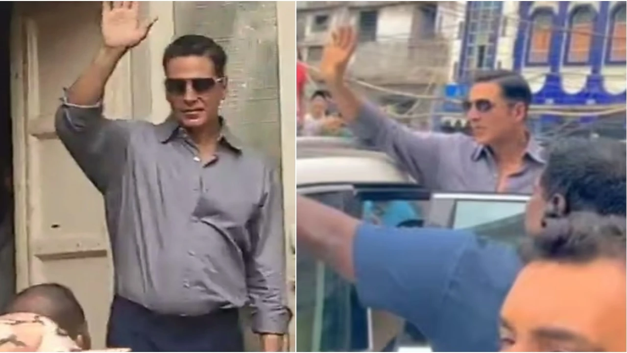Picture courtesy: Twitter WATCH: Akshay Kumar greets excited fans as he shoots for his next at Delhi's Jama Masjid