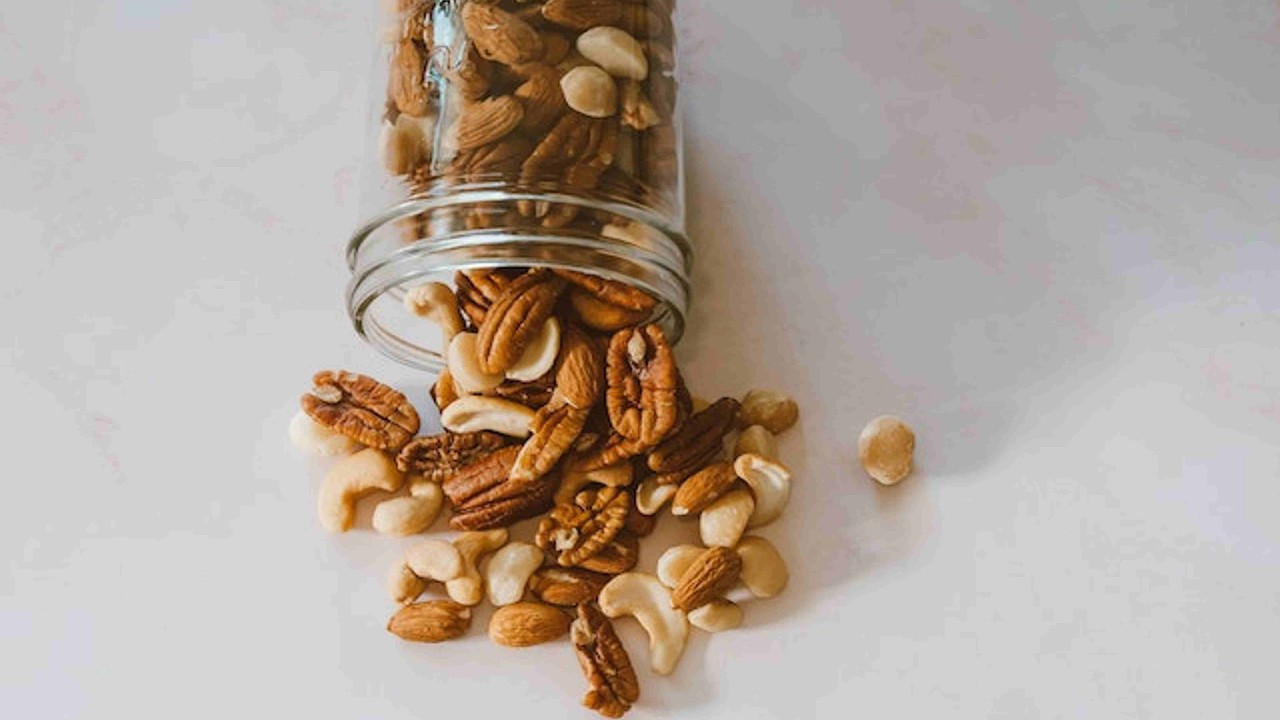 5 Best Nuts for Diabetics to Control Blood Sugar Levels