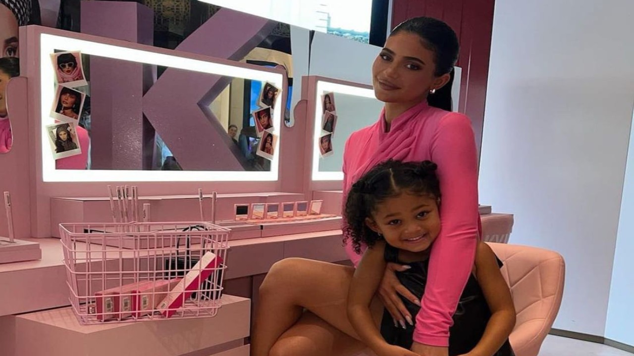 Kylie Jenner and Stormi donate toys during a Target run; Fans praise the star for being a good mother 