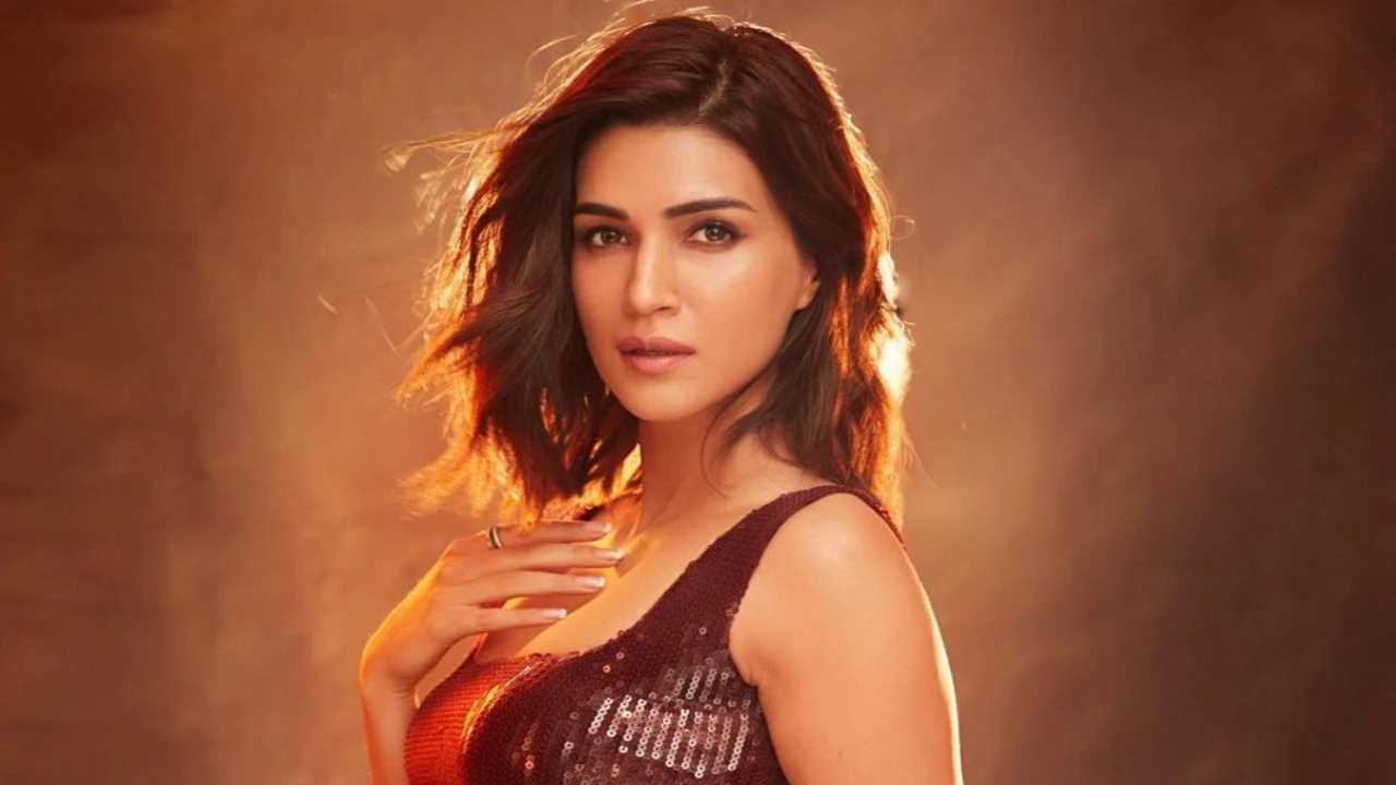 1280px x 720px - EXCLUSIVE: Kriti Sanon to turn producer with a digital film, will feature  in it as well; Deets Inside | PINKVILLA