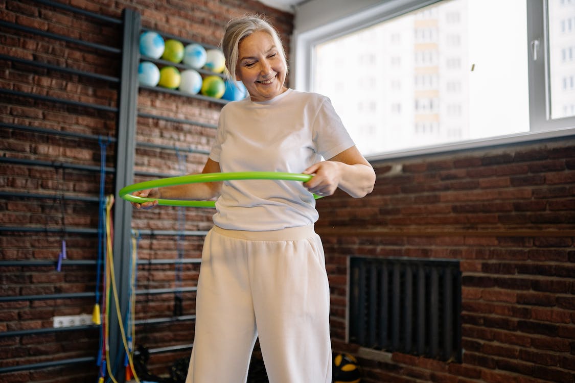Discover the Benefits of Hula Hooping