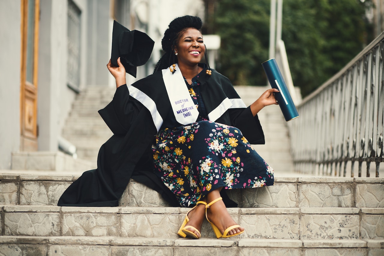 100 Graduation Wishes for Daughter to Celebrate Her Milestone