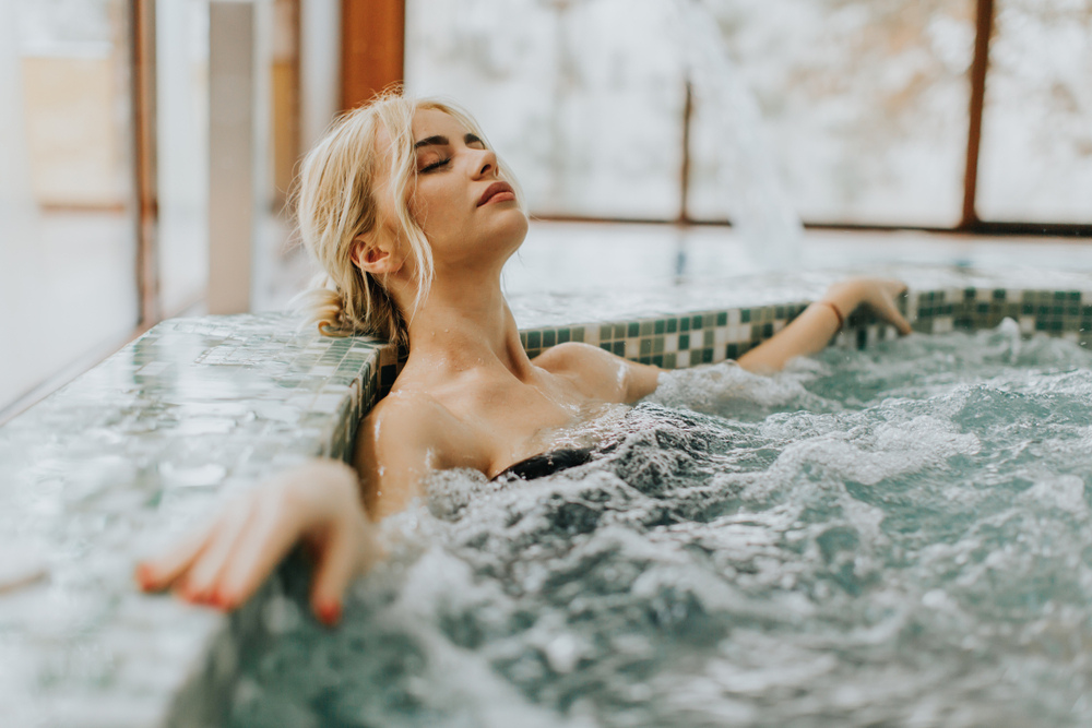 health benefits of a hot tub