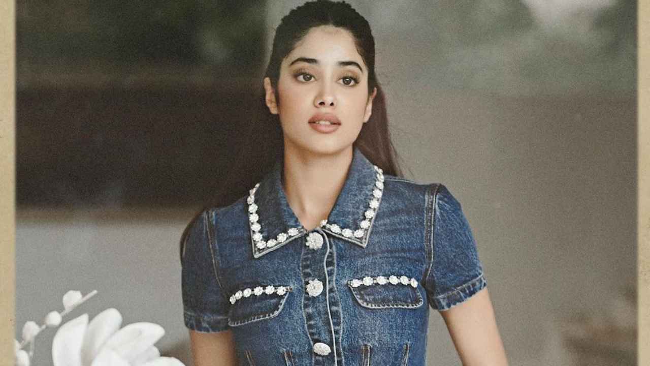 Janhvi Kapoor looks incredible in all-denim outfit from the shelves of Self-Potrait;  Can you guess its price? | PINKVILLA