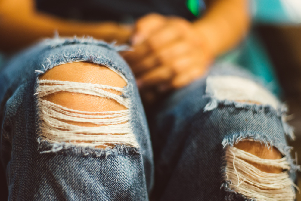 How to distress jeans