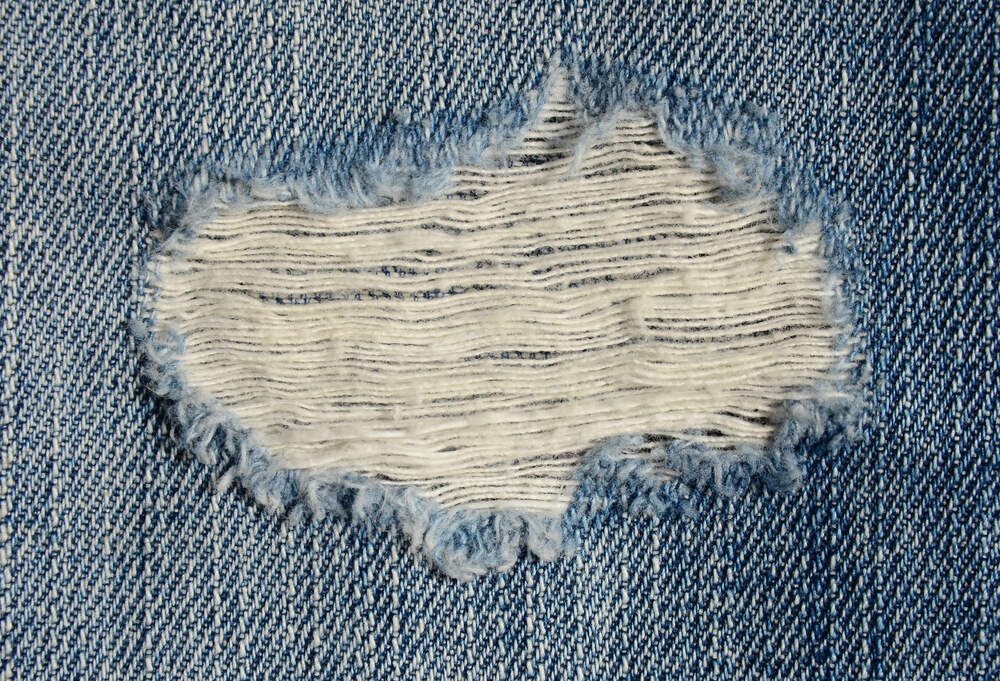 How to distress jeans