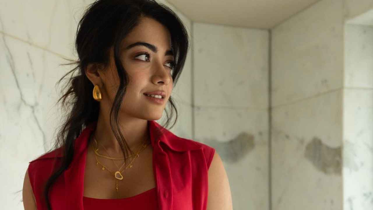 Rashmika Mandanna adds a touch of playfulness to her outfit; embraces the  two-toned trend | PINKVILLA