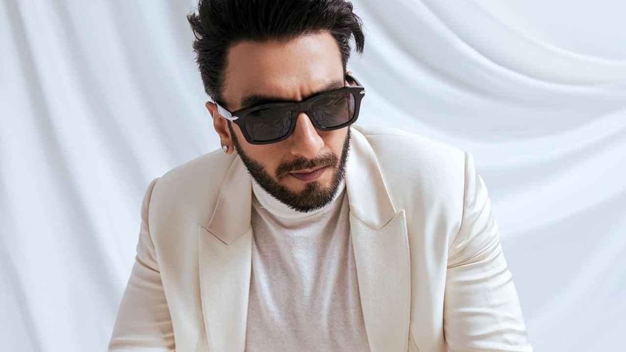 Ranveer Singh's elegant all-white ensemble proves the prowess of Dior's  timeless fashion | PINKVILLA