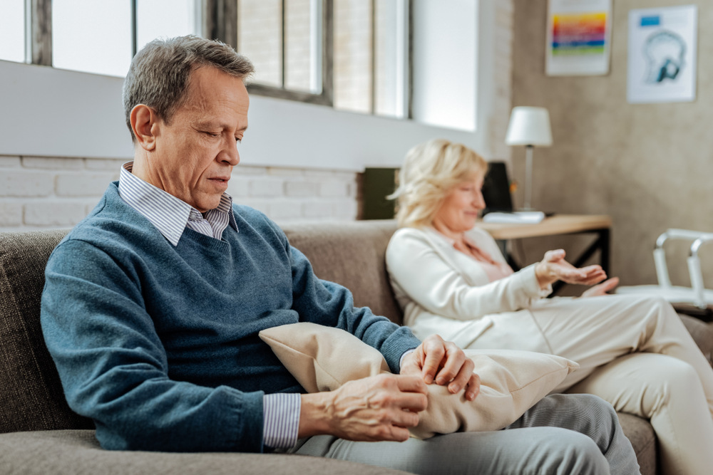 how to handle the silent treatment with dignity