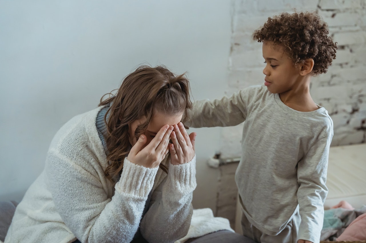 signs your mom doesn't love you