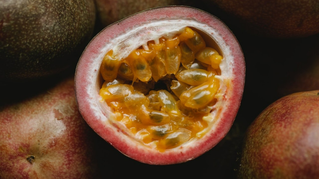 The Amazing Benefits of Passion Fruit to Boost Your Immune System