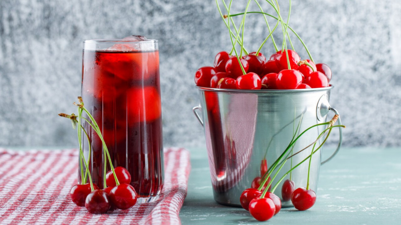 Benefits of Tart Cherry Juice: 10 Reasons Why It's Worth The Hype