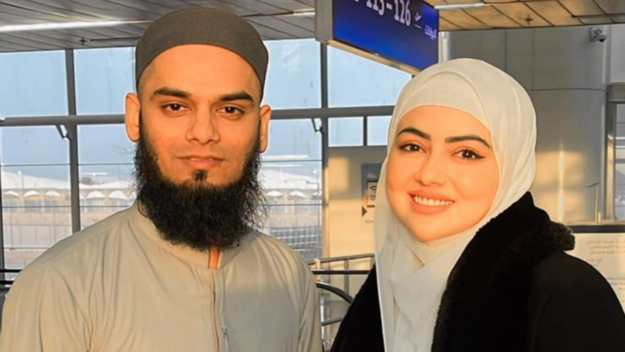 Bigg Boss 6 fame Sana Khan and her husband Mufti Anas blessed with a baby BOY Sana Khan, Mufti Anas