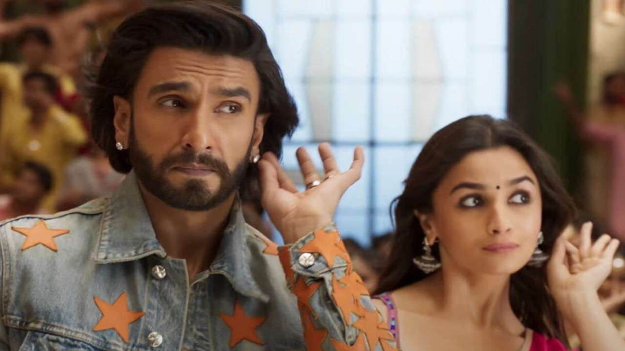 Rocky Aur Rani Kii Prem Kahaani Final Advance: Ranveer - Alia film ...