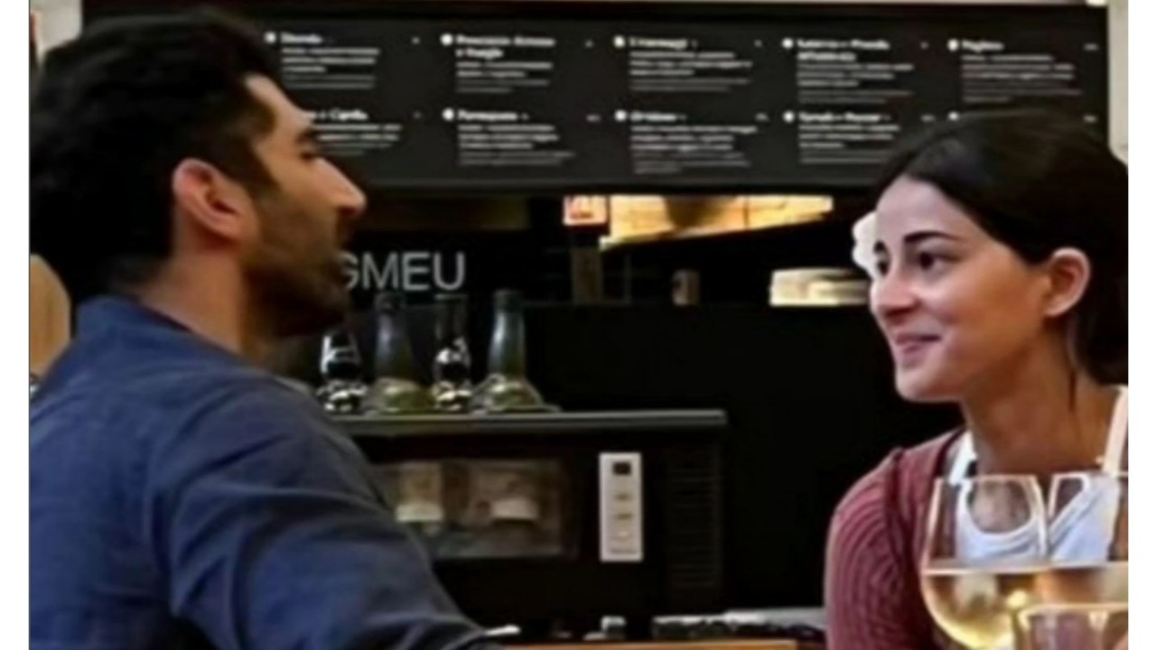 Ananya Panday and Aditya Roy Kapur (Image credits: Viral Bhayani) Ananya Panday, Aditya Roy Kapur