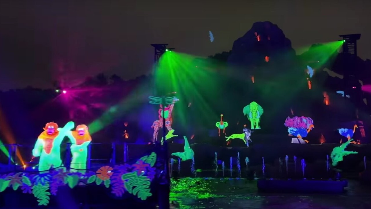Disneyland night show Fantasmic to close down for nearly a year; Here's why