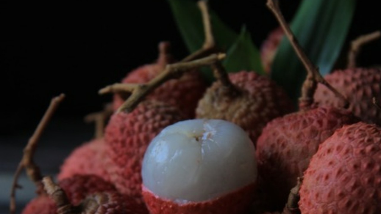 25 Health Benefits of Lychee: A Tropical Superfruit