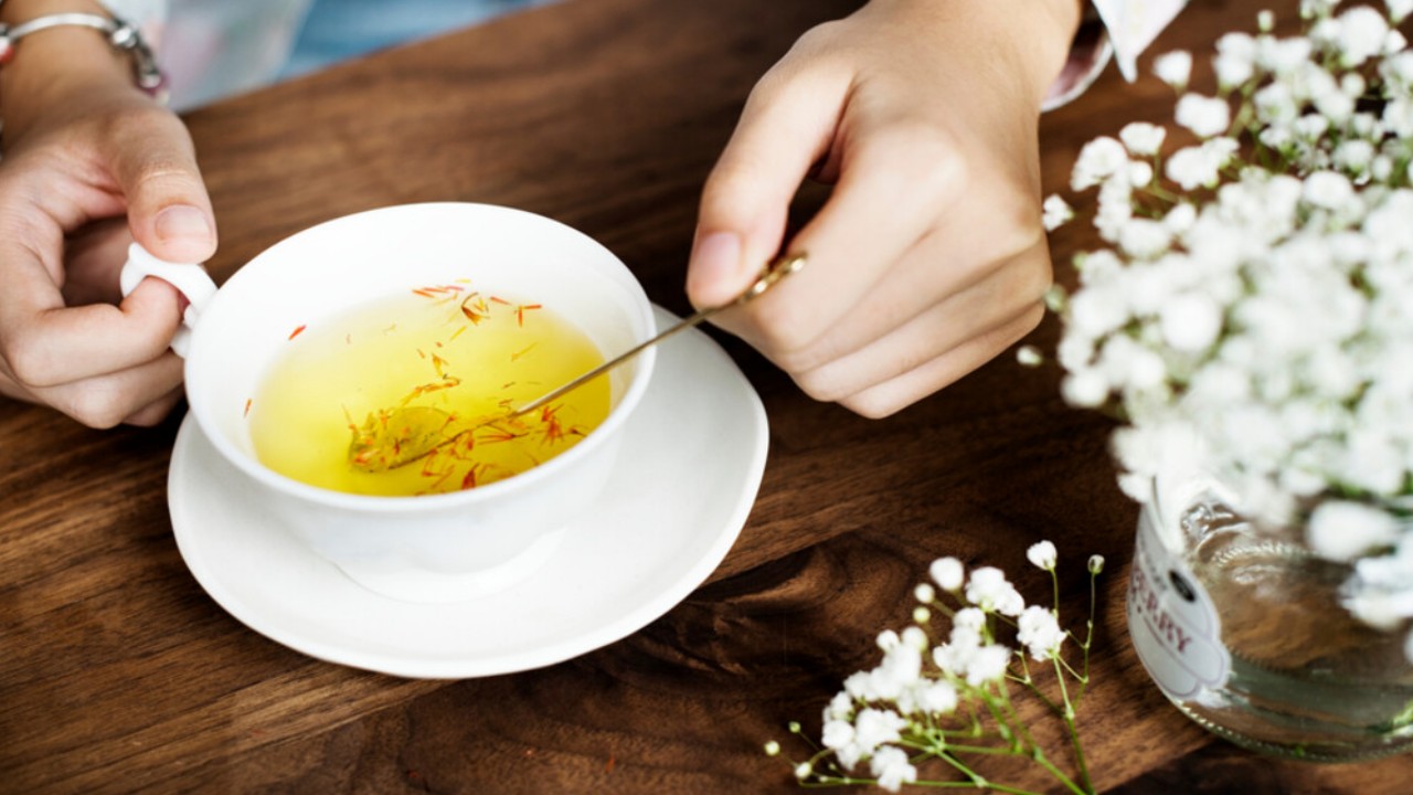 Health Benefits of Saffron Tea for a Soothing And Healthy Detox