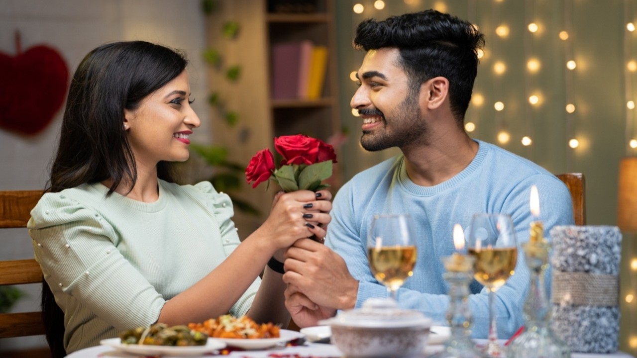 Leo to Pisces: 4 Zodiac Signs Who Celebrate Every Relationship Milestone Heartily with Bae