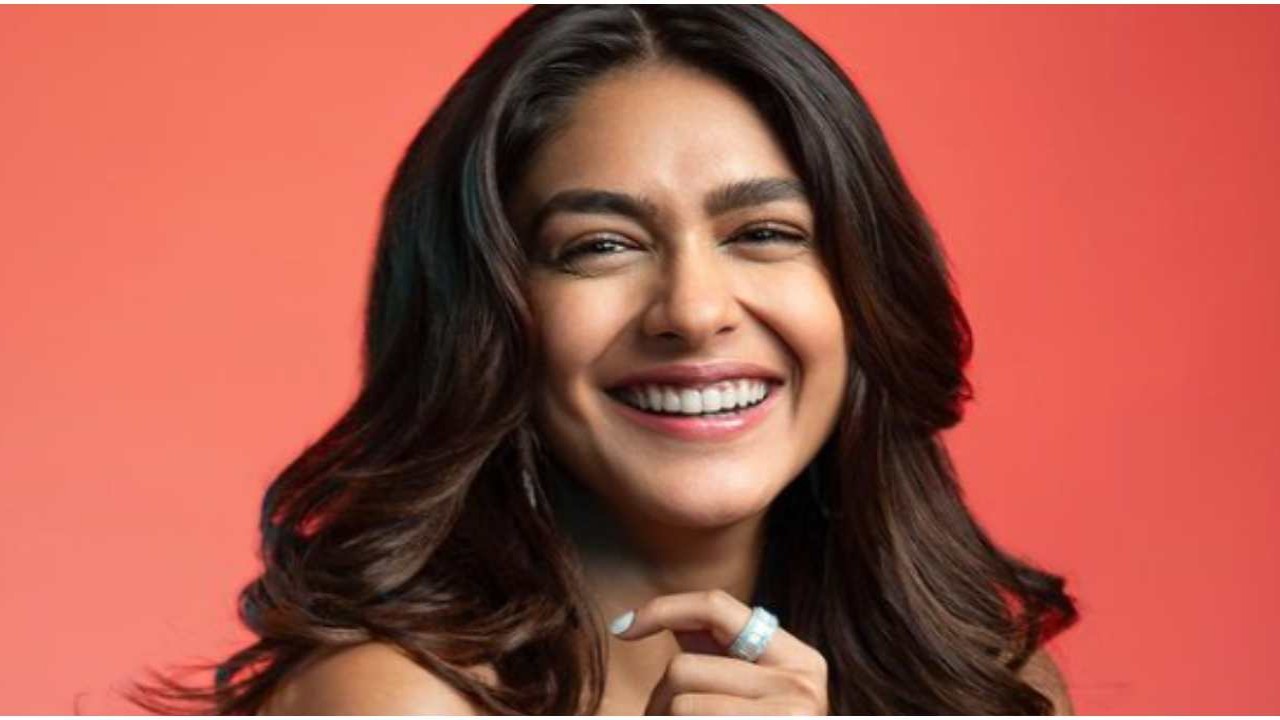 Mrunal Thakur shares what she learned from Hrithik Roshan, John Abraham; calls Ranveer Singh her 'lucky charm'