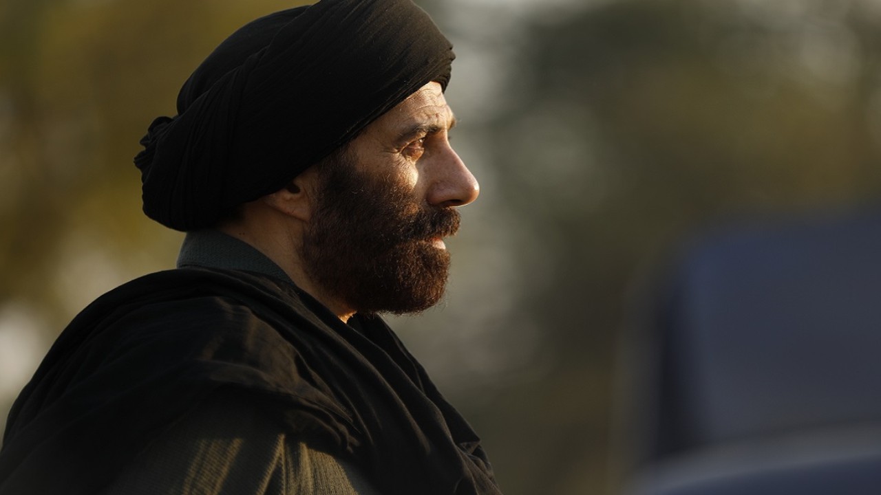 Box Office Trends: Gadar continues with its extraordinary run; Ready to hit Rs 78 crore in 2 days Box Office Trends: Gadar continues with its extraordinary run; Ready to hit Rs 78 crore in 2 days