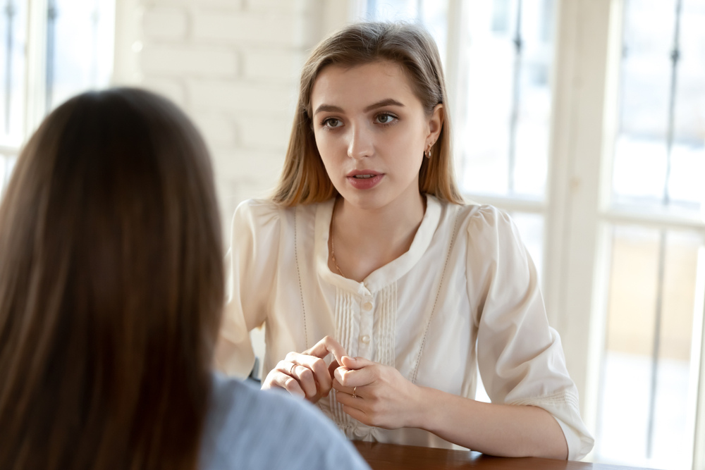 How to tell if someone is lying