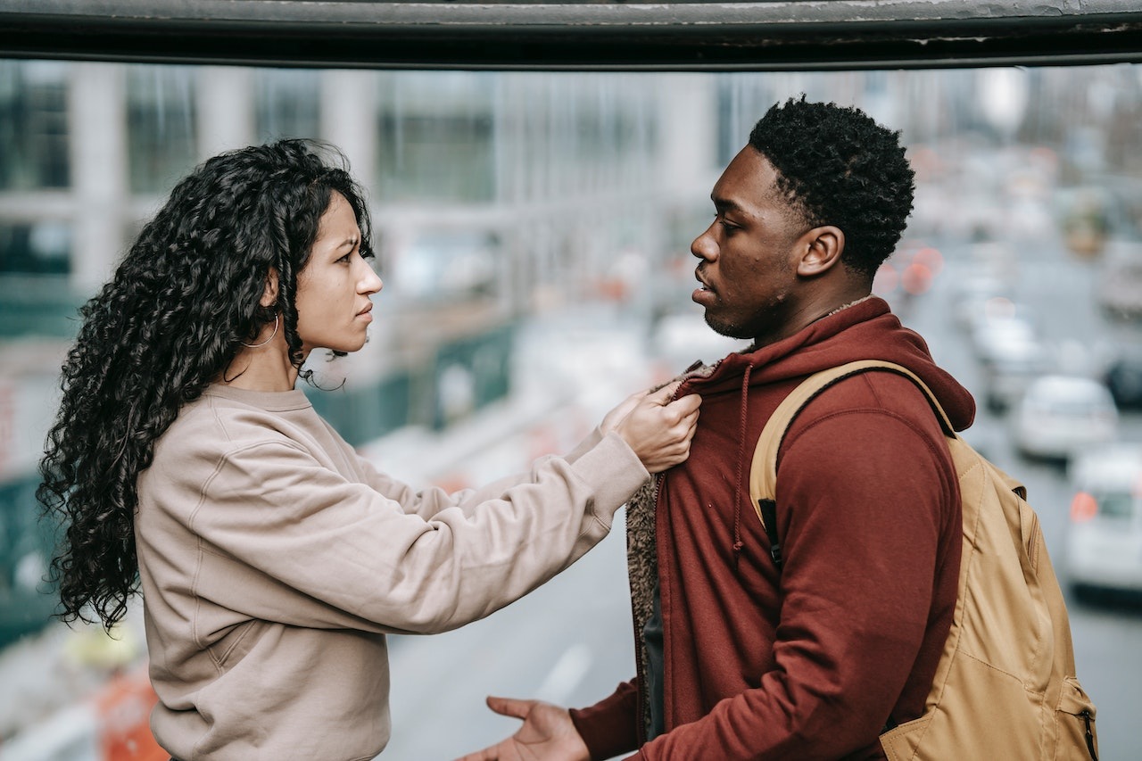 signs of manipulation in a relationship