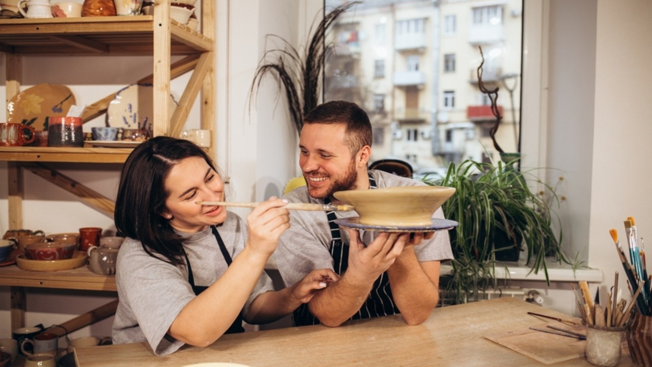 Aquarius to Pisces: 4 Zodiac Signs Who Create Personalized Art to Woo Their Boo