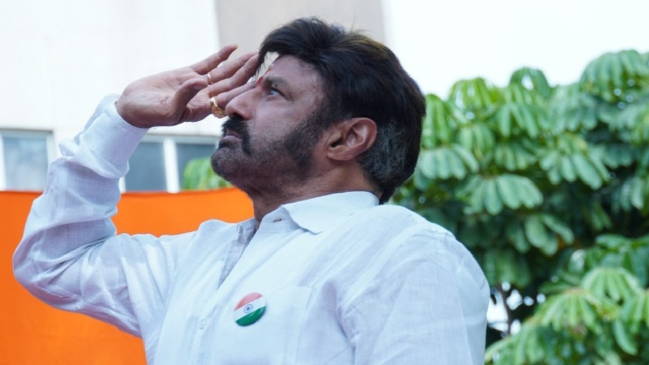 PHOTOS: Nandamuri Balakrishna hoists national flag at Basavatarakam Cancer Hospital on 77th Independence Day (PC: Kamlesh Nand) PC: Kamlesh Nand