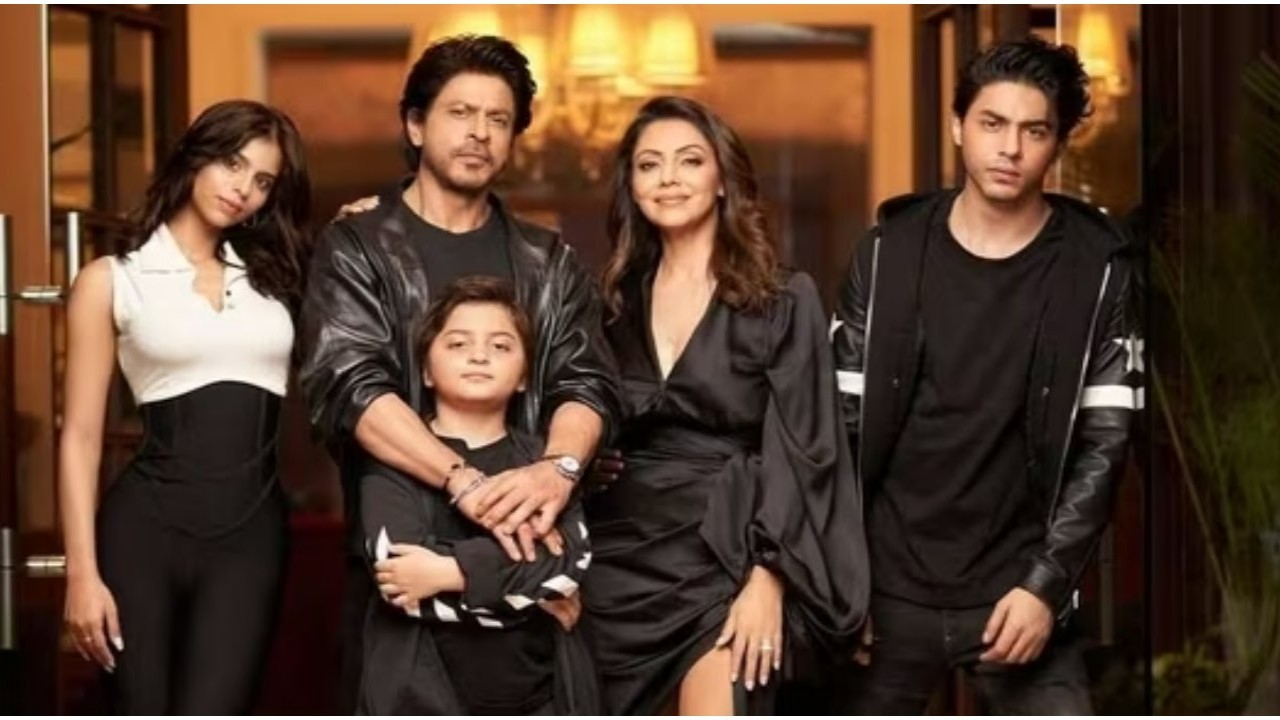 Picture courtesy: Instagram Shah Rukh Khan takes credit for Suhana Khan's dimple as he reacts to Gauri's 'life has come full circle' post