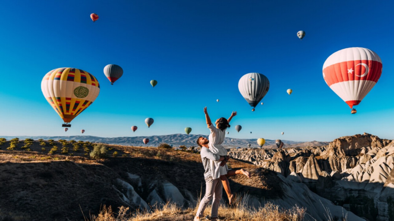 Couple's Bucket List Ideas: 125 Fun Activities & Things to Do