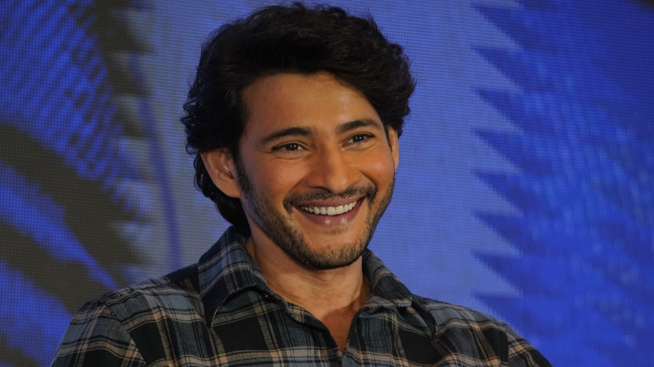 Mahesh Babu gives epic response on his back-to-back foreign trips; clarifies on Guntur Kaaram's release date