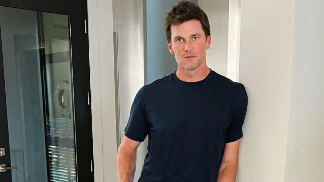 Tom Brady is not  exclusive with Irina Shayk but keeping his options OPEN? Here's what we know