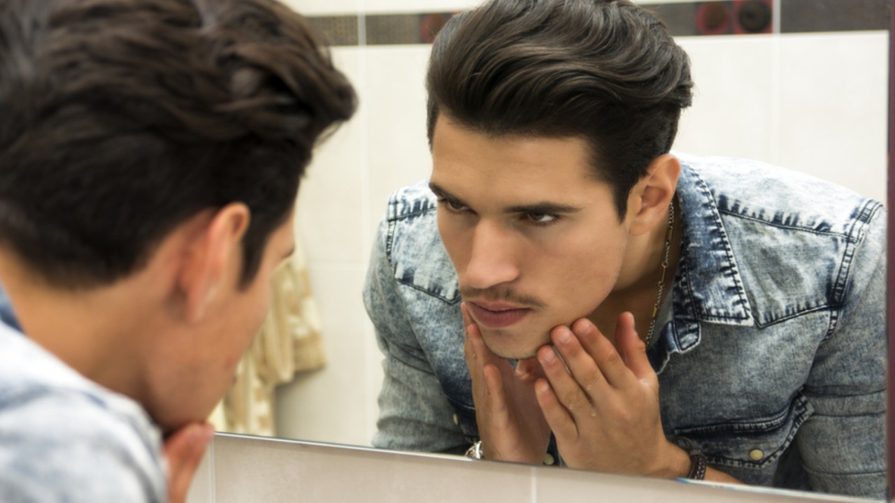 Signs a Guy Is Pretending to Be Straight: Navigating Identity Issues