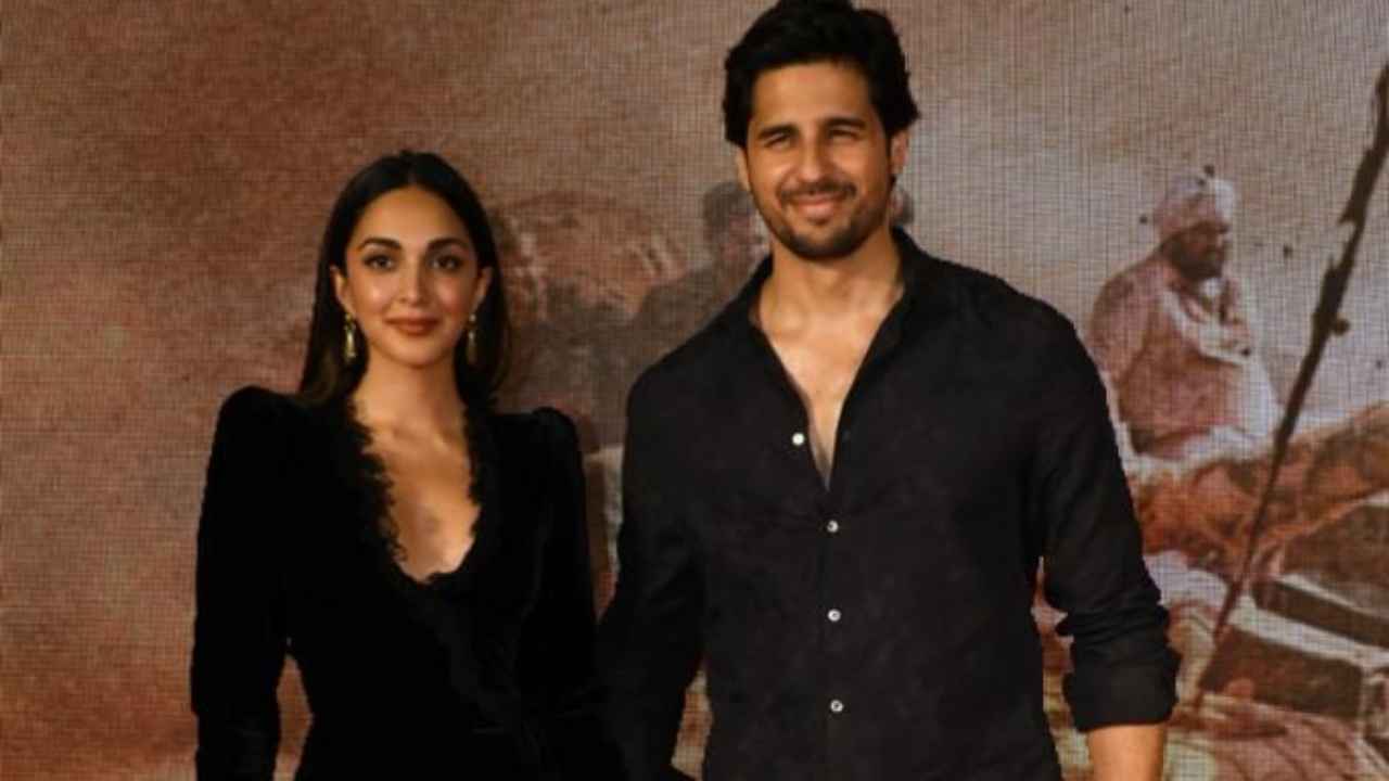 Kiara Advani wows in elegant curve-hugging velvet dress that brings nostalgic charm