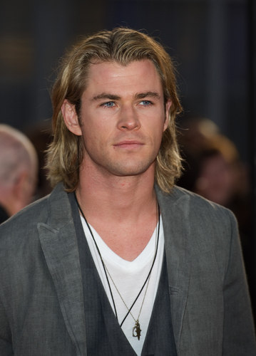 Chris Hemsworth Haircuts