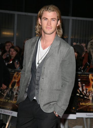 Chris Hemsworth Haircuts