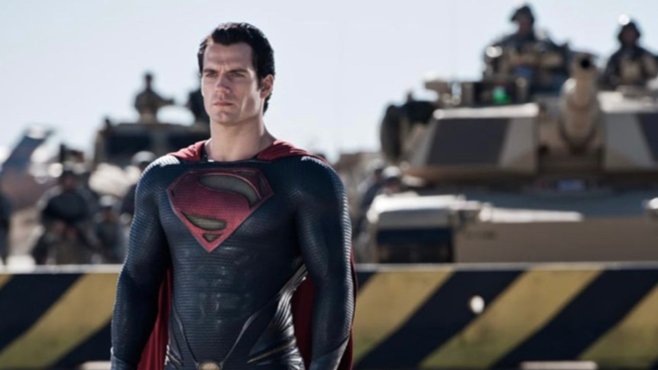 Dwayne Johnson Discusses His Attempt To Get Henry Cavill Back as Superman —  GeekTyrant