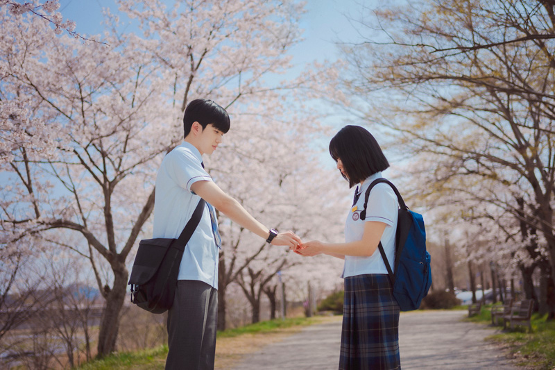 Kang Hoon and Jeon Yeo Been in A Time Called You: courtesy of Netflix
