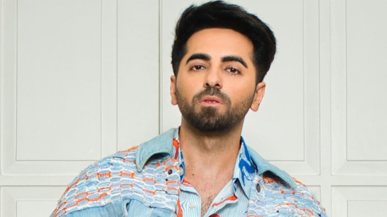 Ayushman khurana hairstyle in nautanki saala, ayushmann khurrana guitar HD  wallpaper | Pxfuel
