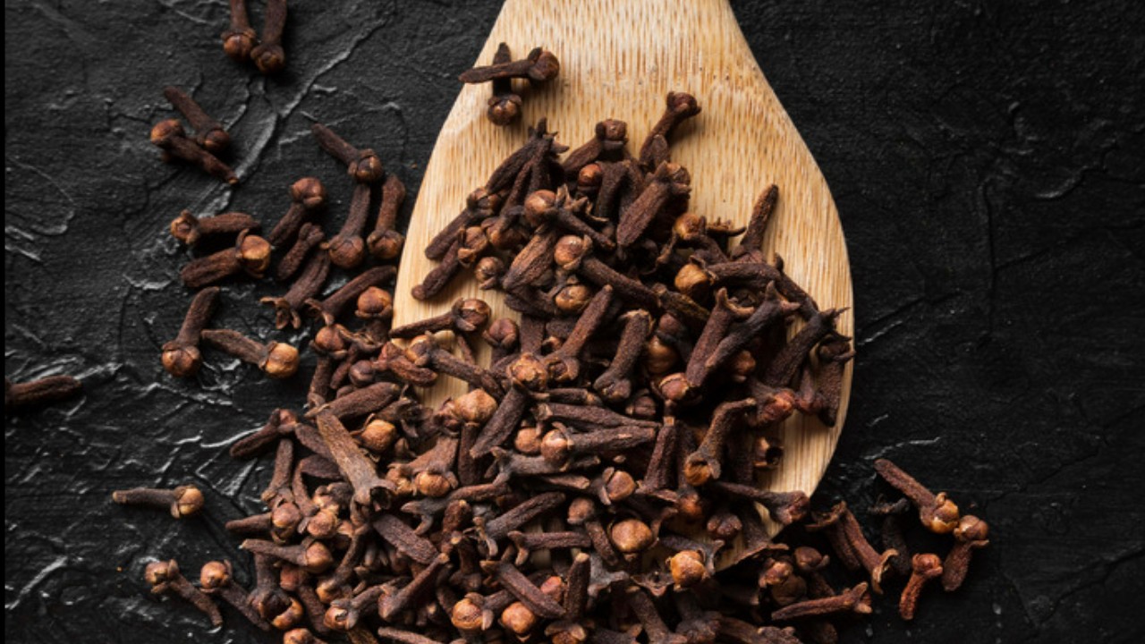 The Sweet Secrets of the Astounding Benefits of Cloves