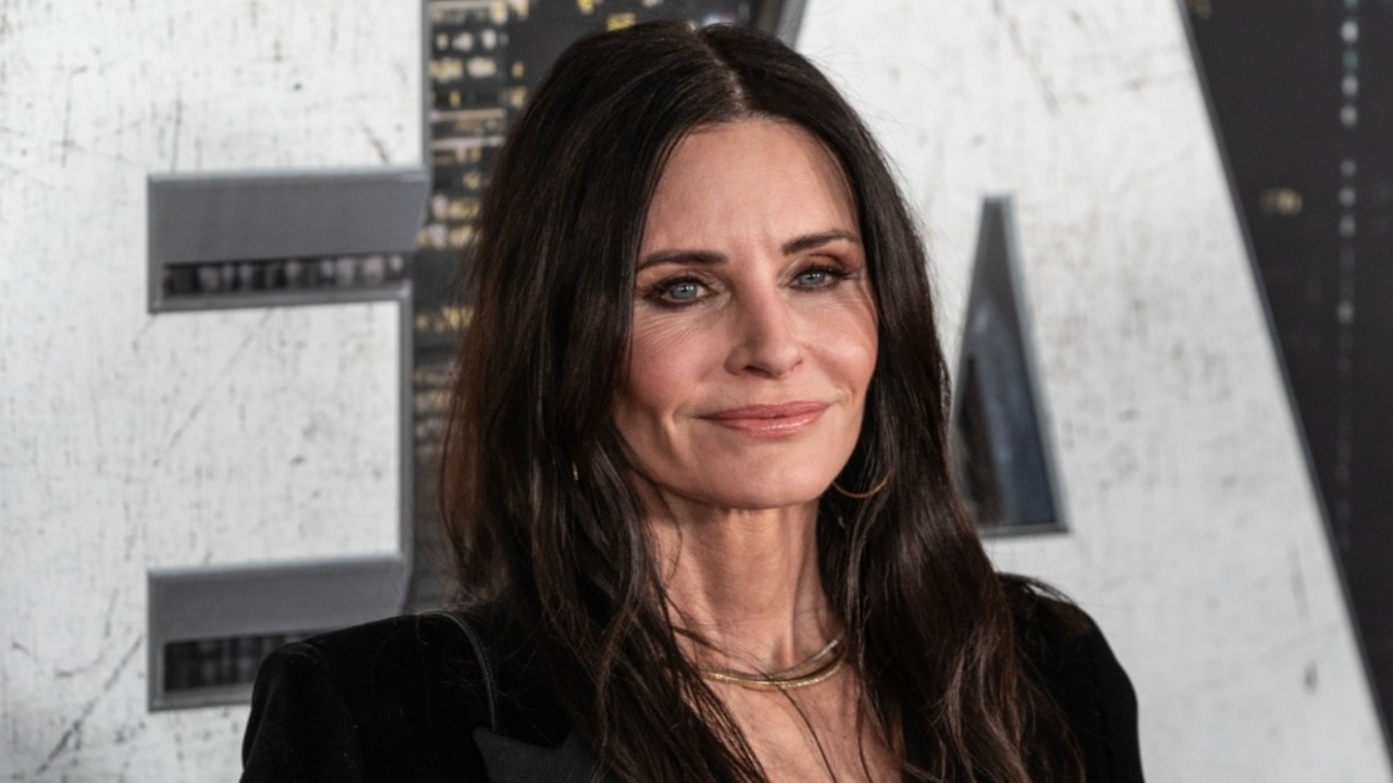 Courteney Cox’s Plastic Surgery Left Her “Looking Really Strange”