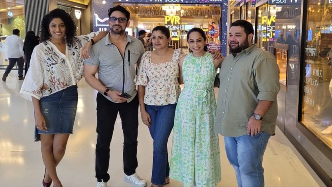 CID actors Janvi Chheda, Ajay Nagrath, Hrishikesh Pandey, Shraddha Musale meet (PC: Janvi Chheda Instagram) CID actors