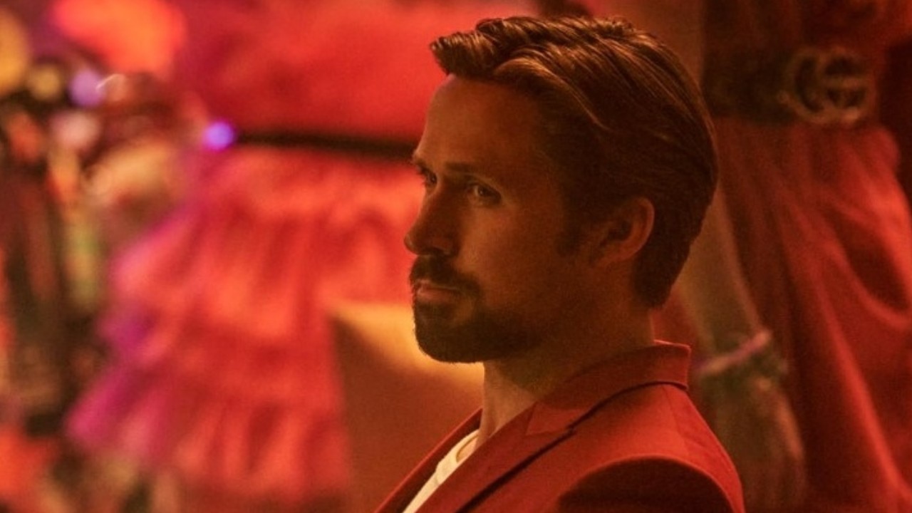Ryan Gosling by a news outlet promoting The Gray Man. Read on! ( Instagram & Imdb) Instagram & Imdb